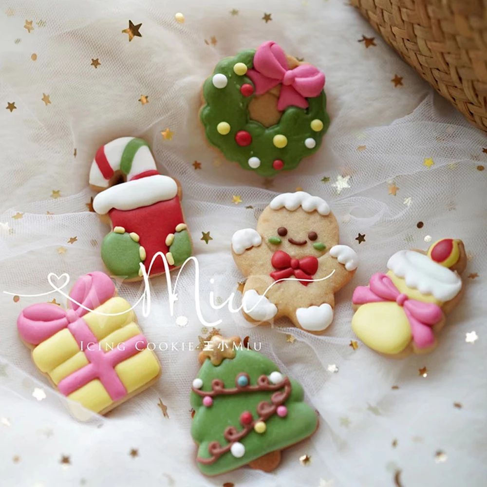 クリスマスの形をしたクッキー型 ジンジャーブレッドマンガーランド 木のパターン クッキーカッター エンボス加工の職人技 ベーキングアクセサリー クッキー 道具 Aliexpress