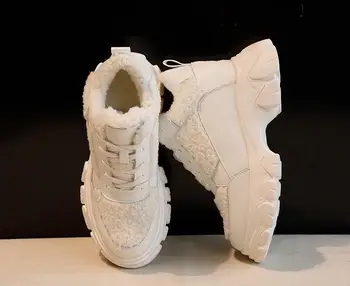 

Sports shoes female 2019 new autumn and winter plus velvet thickening shoes thick bottom wild increase cotton shoes