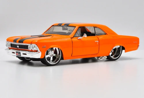 1/24 игрушка для мальчика литая модель автомобиля коллекционный автомобиль подарок для детей 1:24 мышечные статические автомобили Chevrolet-Corvette-1966 SS396 - Цвет: Оранжевый