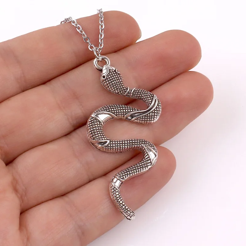 2021 punk Snake Pendant Necklace Golden Silver Color Unquie Men Women Neck Jewelry Statement Pouplar Necklace Wholesale