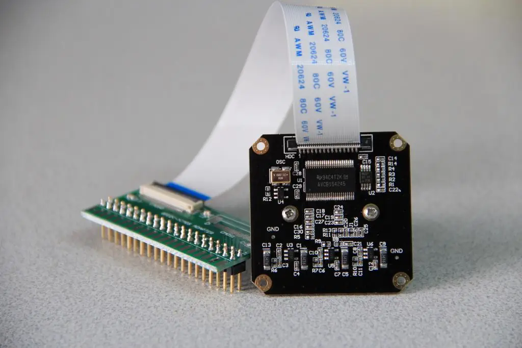 

MT9F001 MT9F002 14 Megapixel CMOS Module HiSPI