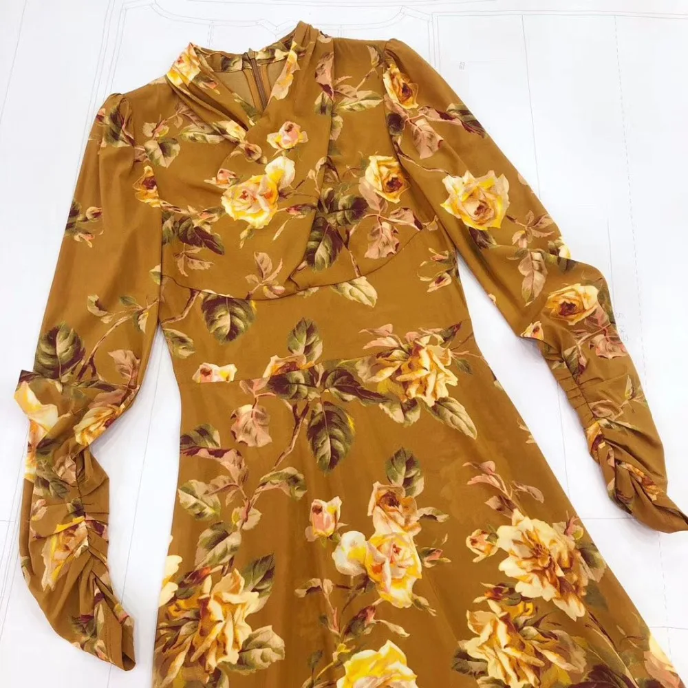 Women's Vintage Court Wind Cross-Neck Silk Print Waist Waist Thin Long Sleeve Dress