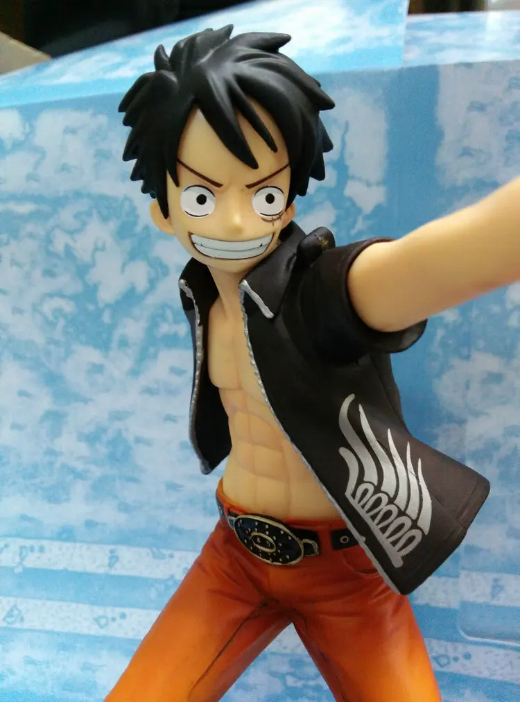 

OnePiece One Piece Nautical King Garage Kit Model Brand New Theater Version of Black Cloth Double Gun Luffy