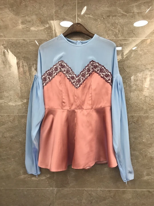 

2019 Early Autumn New Woman Round Neck, Chest Wave Embroidery, Long Sleeve Bottom Jacket 815