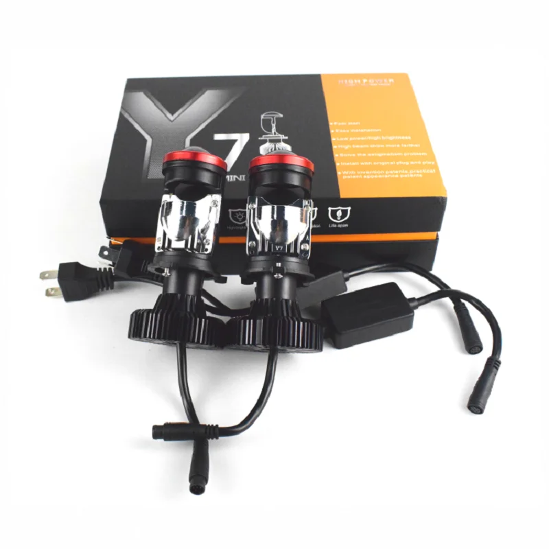 Kit 2 Mini Proiettori LED H4 Per Auto - 30000LM, 70W, Alta/Bassa, Plug & Play, Compatibile Universale