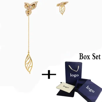 

SWA new tan leaf earrings itsingle product can create an elegant and subtle style and is also an ideal accessory for daily wear