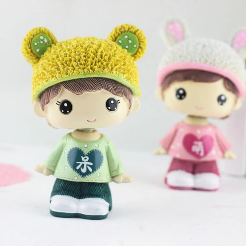 1Pc Car Dashboard Cute Lover Shaking Head Doll Vehicle Decoration Ornament Car Interior Accessary