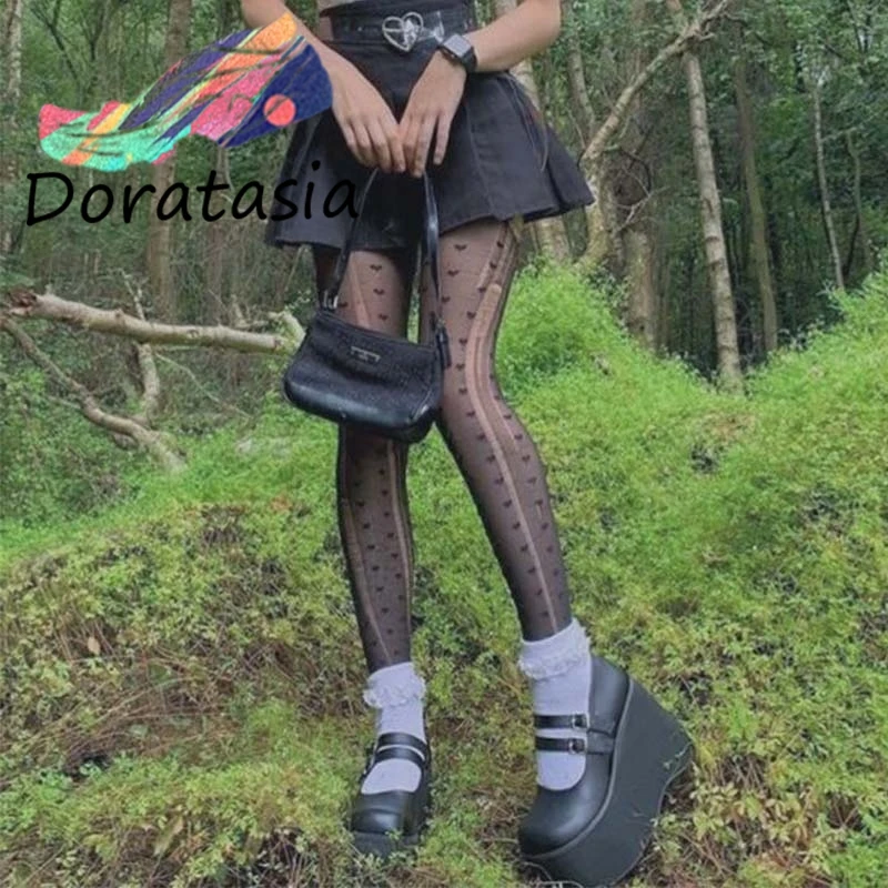 Женские туфли лодочки с пряжкой DORATASIA однотонные на платформе толстой подошве в