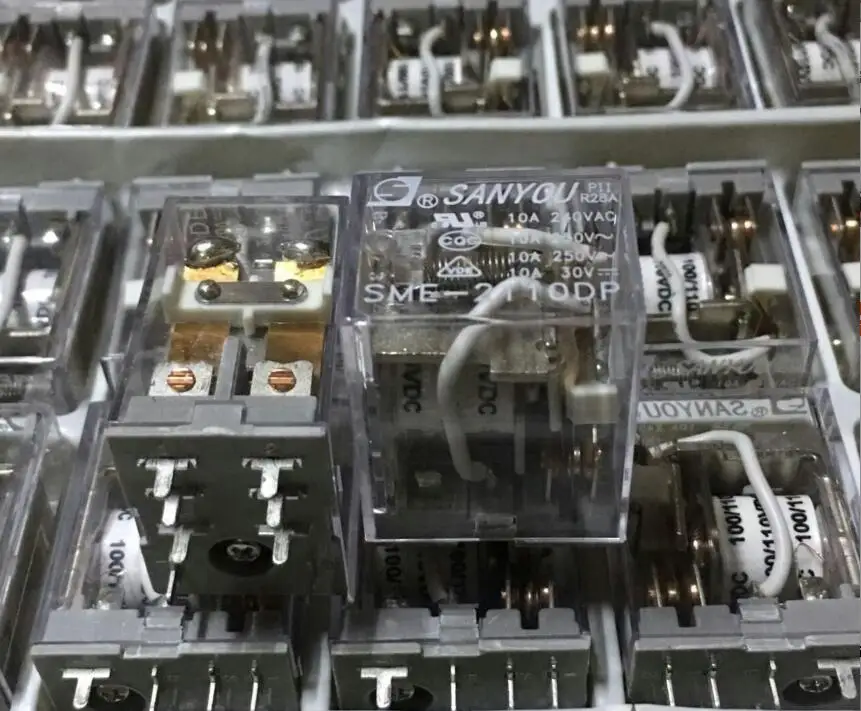 

NEW relay SME-2110DP 110VDC SME-2110DP-110VDC SME2110DP 10A 110VDC DIP4