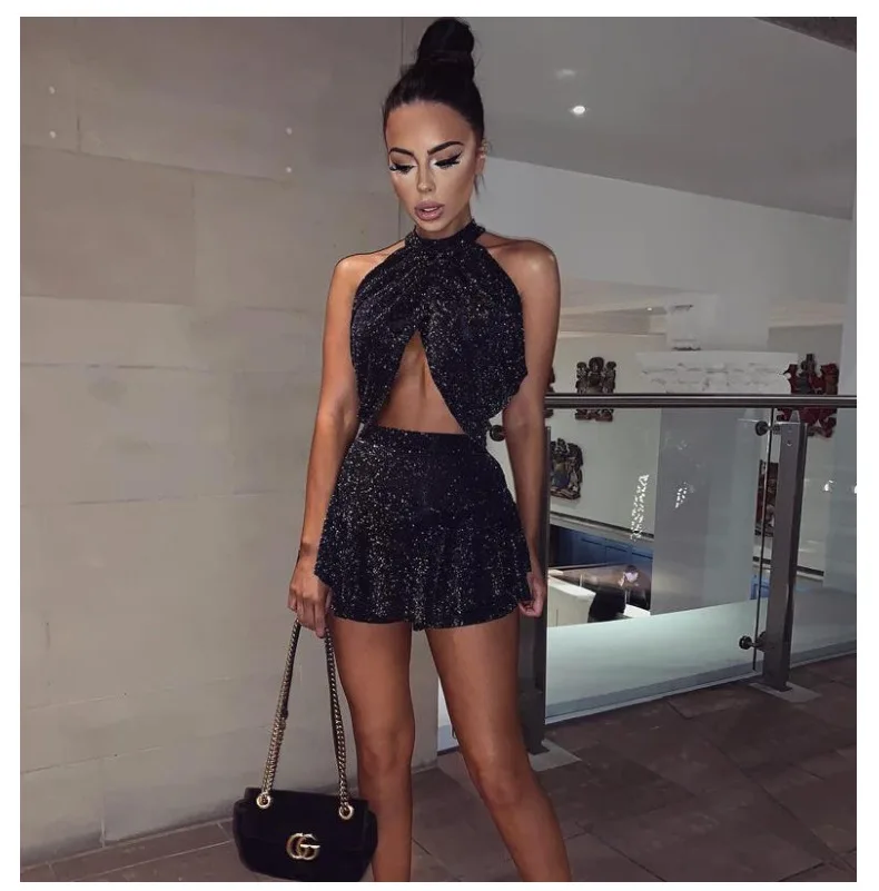 

2019 Ins vague Women Sleeveless Clothes 2pcs Sets summer new Halter wrapped chest skirt set bloggers Black chic HOT