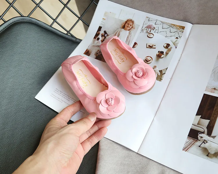 pink Новые вечерние туфли для девочек, кожаные модельные туфли принцессы с цветочным узором для маленьких девочек, г., обувь для малышей 1, 3, 4, 5, 6, 7, 8, 9, 10 лет - Цвет: pink
