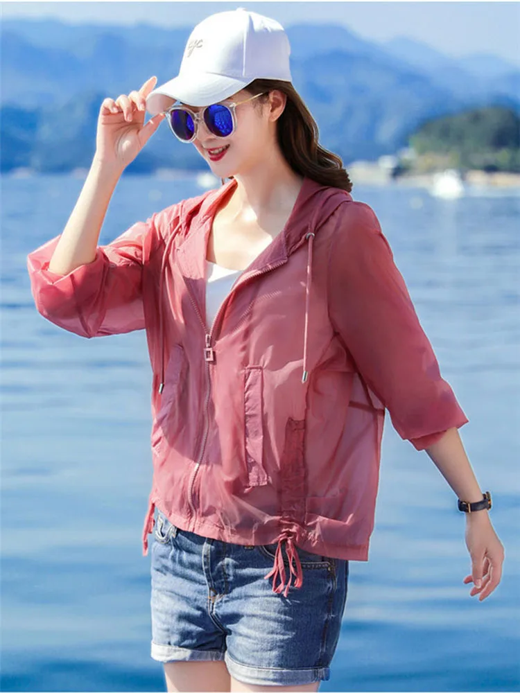 Солнцезащитная одежда. Солнцезащитная одежда с капюшоном. Футболка солнцезащитная мужская декатлон. Солнцезащитная одежда. Olaian футболка солнцезащитная.