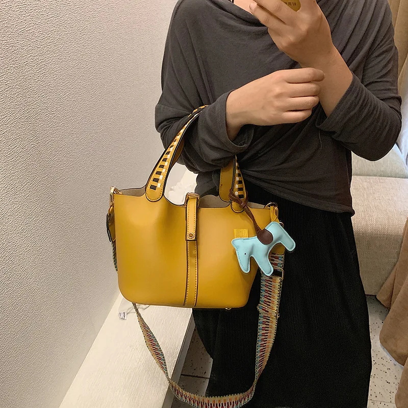 

Fashion Pony pendant Women's Crossbody Messenger Bags 2019 New PU Leather Handbag Ladies Shoulder Basket bag Female totes Purse