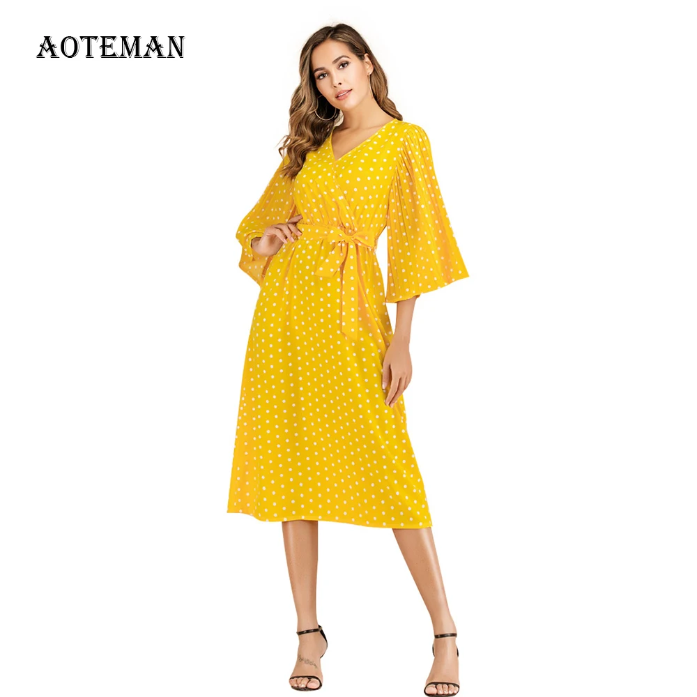 Женское винтажное длинное платье в горошек желтое элегантное облегающее