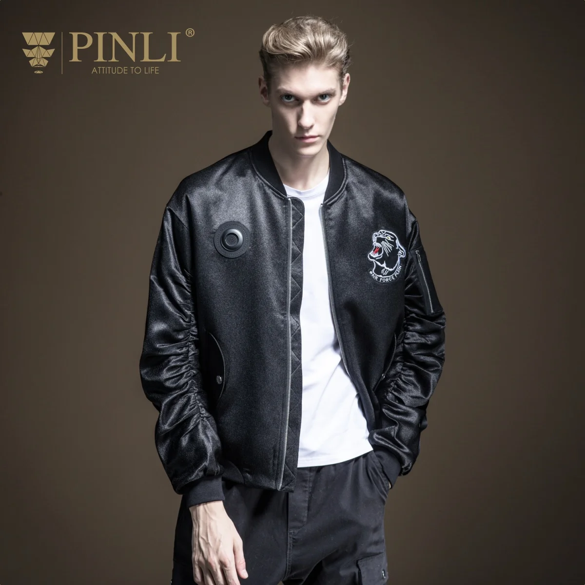 Militar бросился Jaqueta Masculino Pinli осень мужской украшенный Бейсбольный воротник вышитая куртка влага B193304223