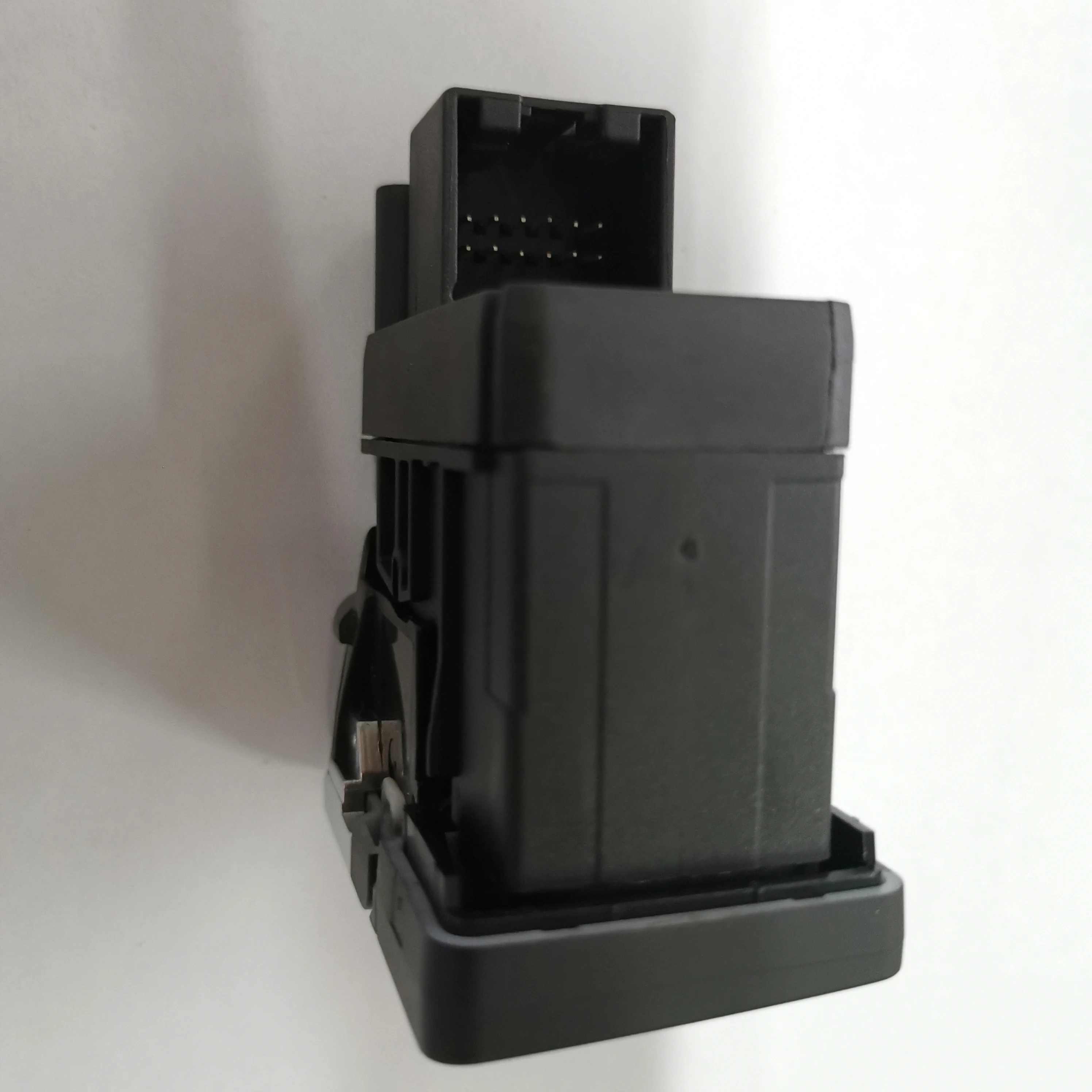OEM 5G0927225D 5G0 927 225 D Электрический Ручной тормоз выключатель стояночного тормоза для VW Golf 7