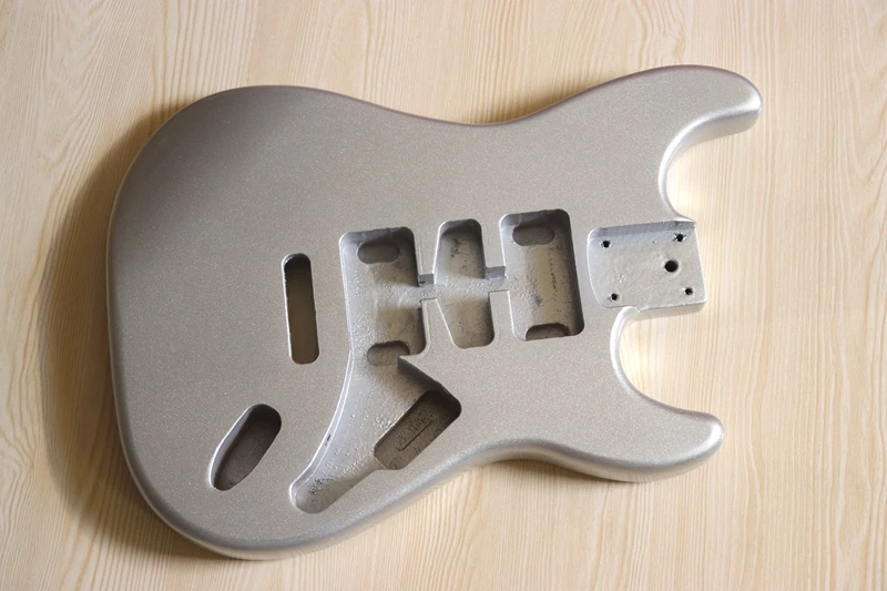 metallic silver Металлический Золотой и металлический серебристый цвет металлический цвет шампанского ST корпус электрогитары - Цвет: metallic silver