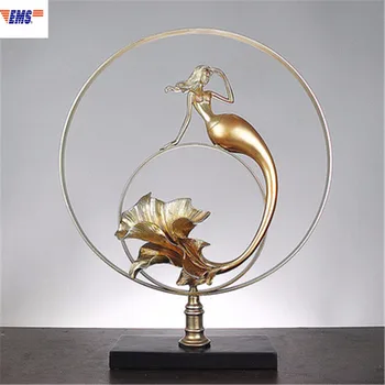 

Creative Mermaid Plating Iron Art Statue Living Room Entryway Desktop Metal Circle Craftwork Personality Decoration X2573