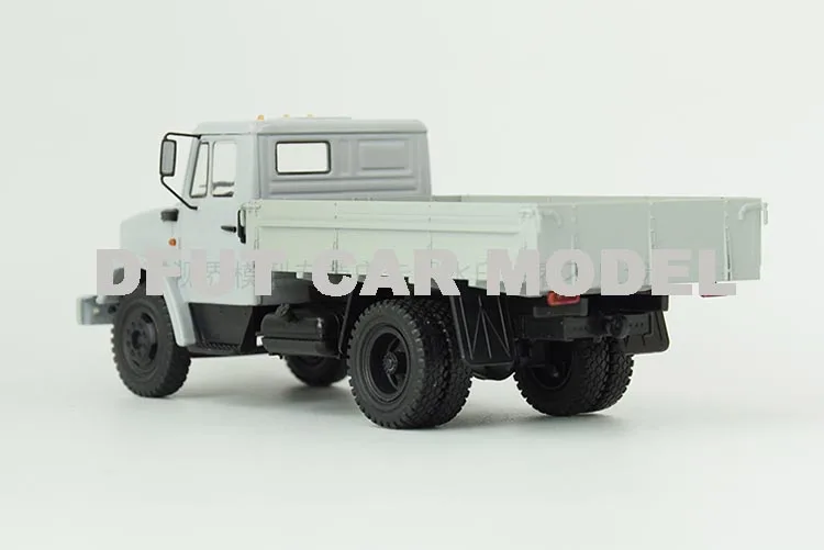 Литой автомобиль 1:43 Zil-4333 литой модельный автомобиль игрушка в коробке для подарка/коллекции/детей/украшения