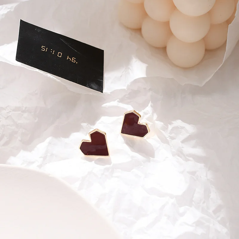 Минималистичные романтические серьги-гвоздики в виде красного сердца для женщин