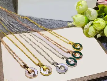 

2020 New Fashion Round Fritillary Pendant Women Necklace For Women Fashion Glamour Dazzling Jewelry Gift