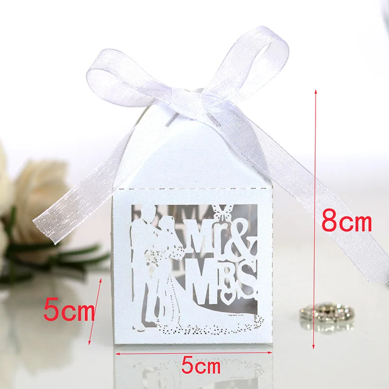 50pcs Laser Cut MR MRS Carriage Favor Gifts Candy Boxes with Ribbon Baby Shower Wedding Favors and Gifts Wedding Party Supplies