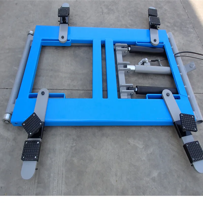 Scissor car lift with one warranty for home use |