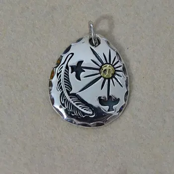 

Takahashi Kagura Goro's Handmade Sun Ray Point Gold Fly Eagle Shield Pendant Fashion Personality Men And Women Pendant Simple