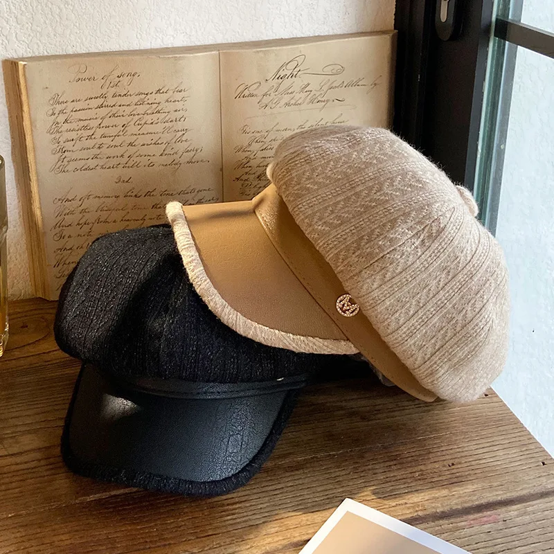 W63 Female Leather Beret Autumn And Winter Tide British Retro Letter Striped Octagonal Newsboy Painter Hat_voghion.com