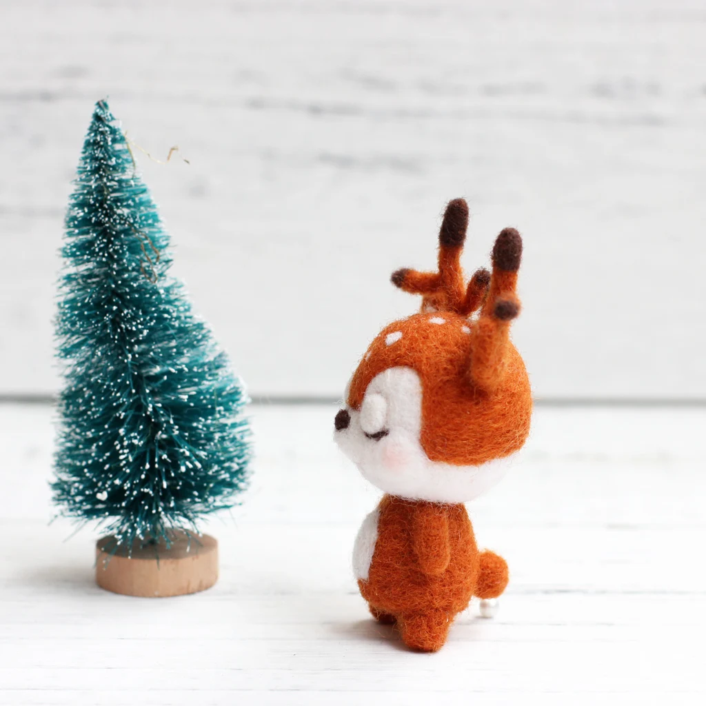 DIY Handmade Sika Deer Needle Felting Animal Kit for Beginners with Tools