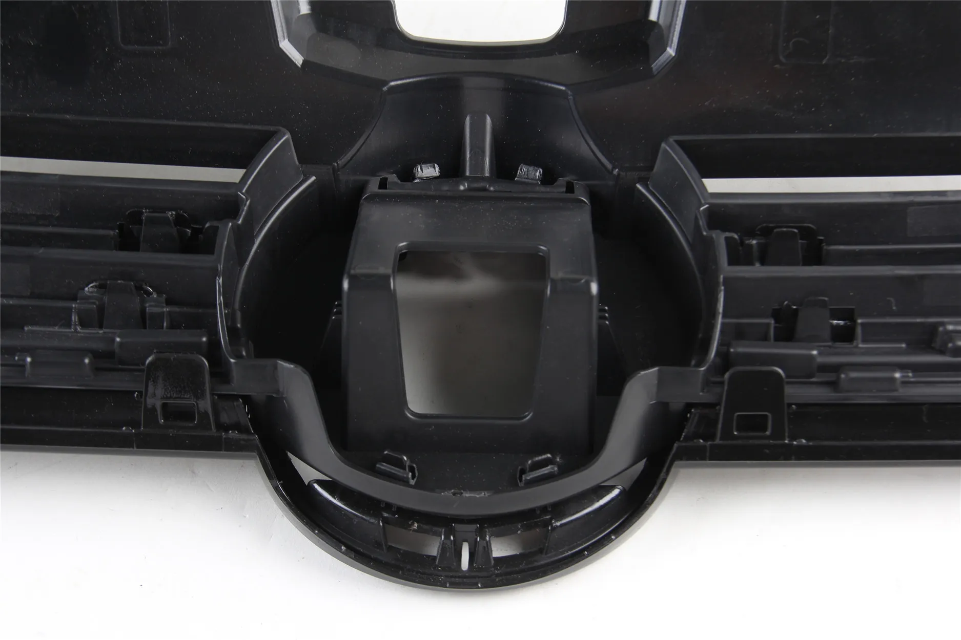 5G0853651CC Решетка переднего бампера для V-W Golf MK7.5 5G0853651CR