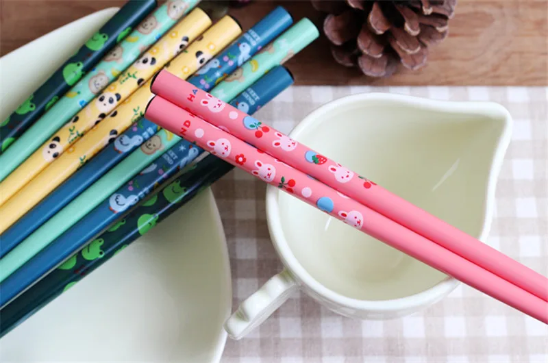Многоразовые Chopsticks5 пар японские палочки корейский стиль 5 цветов мультфильм палочки китайский набор ручной работы подарочный пакет