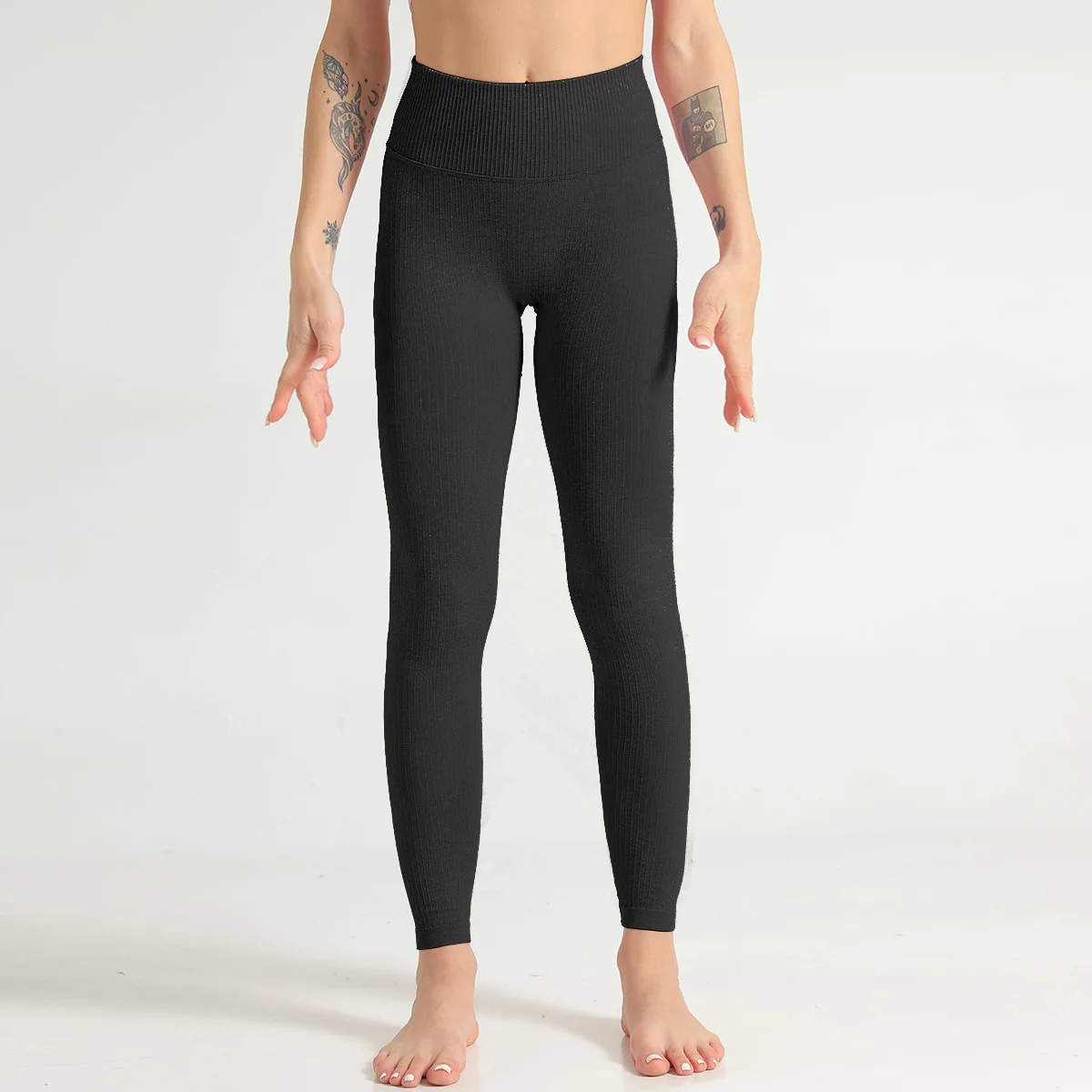 Personnages De Yoga Pour Enfants. Fitness Sport Enfants Posant Et