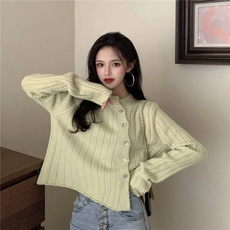 

2022 Women's Knit Top Harajuku Style Round Neck Short Ladies Sweater Korean Style Long-sleeved Retro Irregular Single-breasted