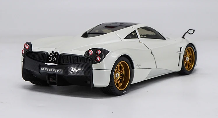 1:18 Pagani Huayra литая под давлением модель суперавтомобиля игрушка Коллекция подарков с оригинальной коробкой
