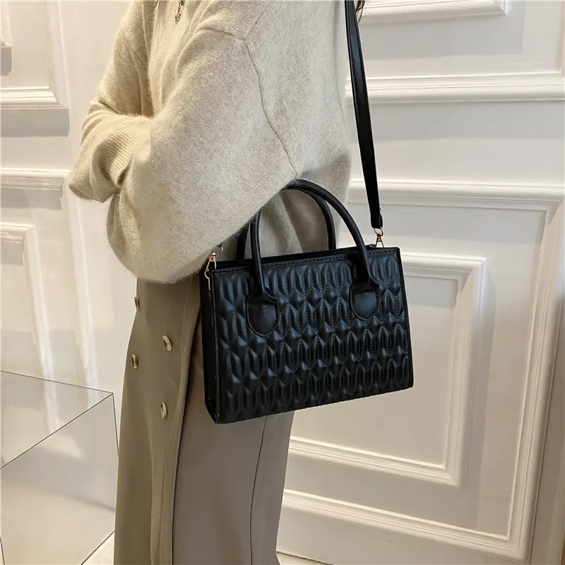 

Autumn And Winter Women's Crossbody Bag Fashion Solid Color Shoulder Bag For Ladies PU Leather Handbags Female Zipper Purse