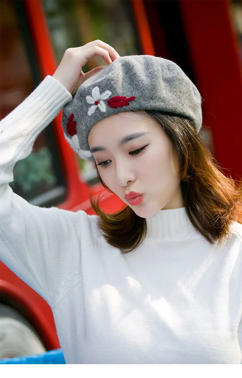 Beret Hand-Made Embroidered Flower Berets Women Autumn Winter Japanese-style Sweet Painter Cap Wool nan gua mao Korean-style