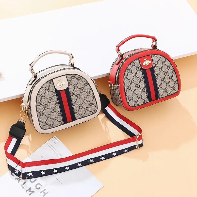 

19 New Style Hot Sales Small round Bag Europe And America Fashion Classic Shoulder Bag Versatile Shoulder Bag