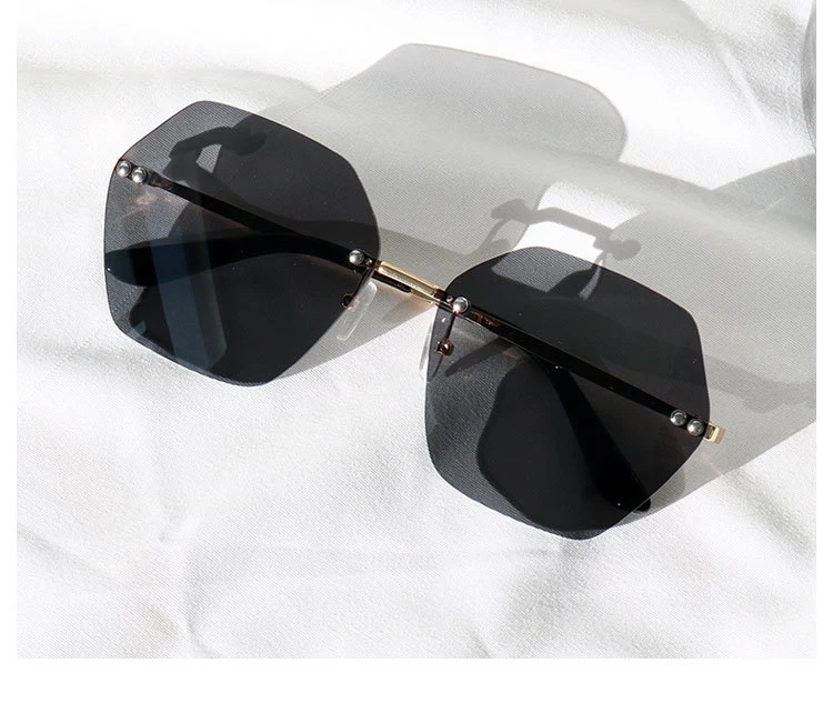 Clear Lens Polygon Rimless Sunglasses Women Vintage Luxury Men Shades Transparent Red Yellow Glasses Lentes De Sol Mujer UV400