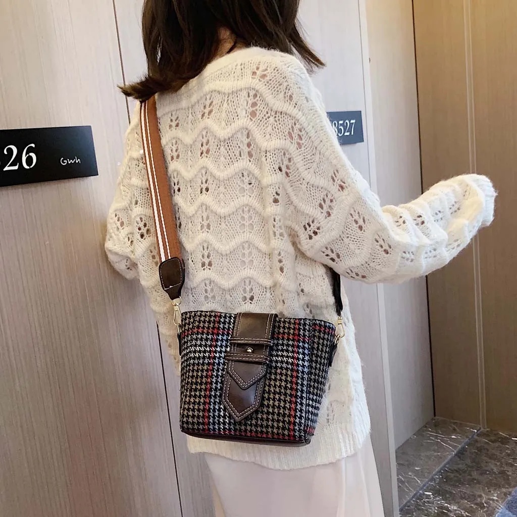 

Women's Small Crossbody Bags For Ladies Summer Bags 2019 New Wool Shoulder Bag Portable Plaid Messenger Bag Fashion Bucket Bag