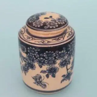 

Chinese Old Porcelain Blue And White Flower Painting Receiving Tank Cover Tea Caddy