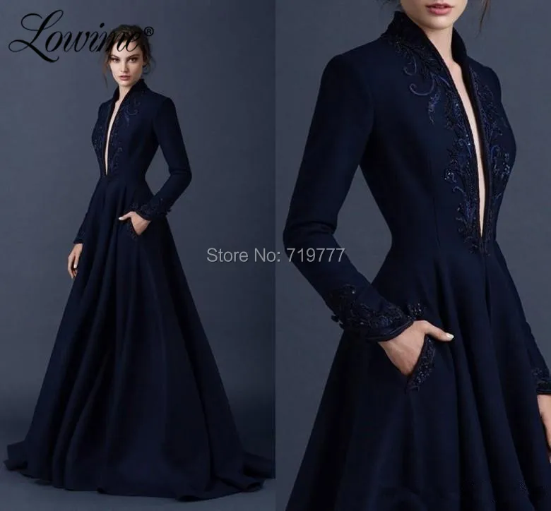 Темно-синие платья для выпускного вечера с глубоким v-образным вырезом а-силуэт