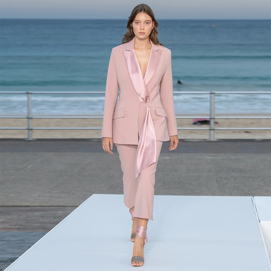 ADYCE 2019 Nieuwe Herfst Roze Lange Mouwen Celebrity Avond Landingsbaan Party 2 Twee Stukken Set Sexy V-hals Jas & lange Broek Club Sets ADYCE 2019 Nieuwe Herfst Roze Lange Mouwen Celebrity Avond Landingsbaan Party 2 Twee Stukken Set Sexy V-hals Jas & lange Broek Club Sets