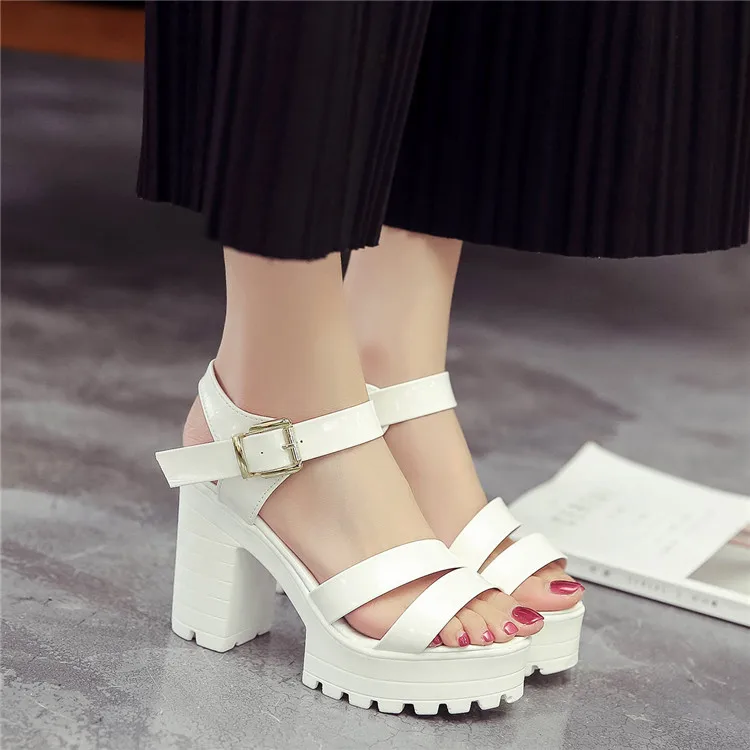 Босоножки в китае