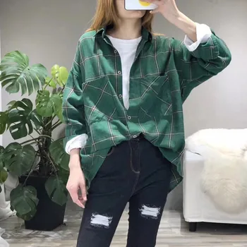 

Autumn new casual simple wild long-sleeved plaid shirt female Korean version of the large pocket BF wind shirt
