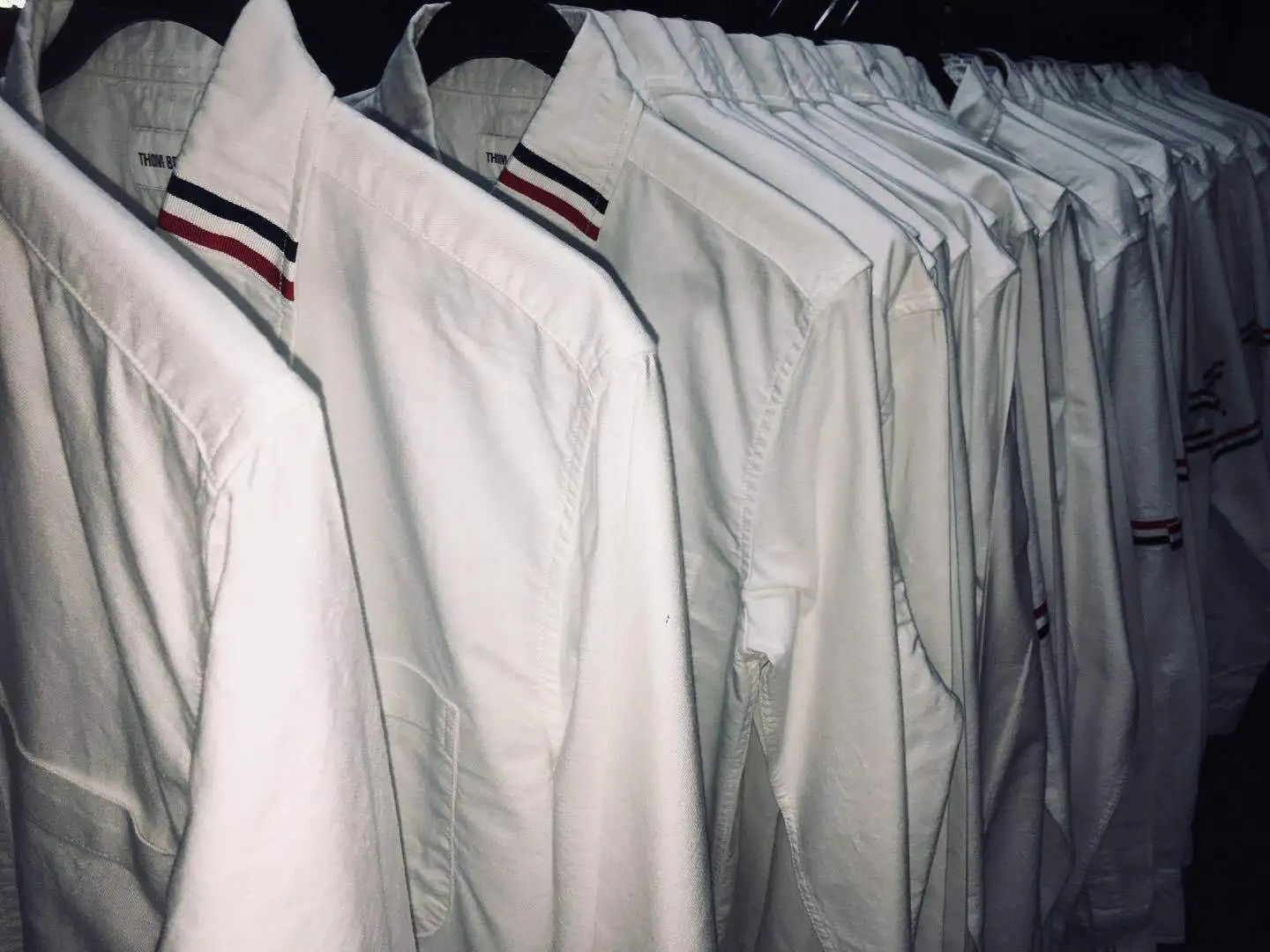 Модные TB солнцезащитные очки THOM брендовые рубашки Для мужчин Slim Fit Белая Повседневная рубашка с длинным рукавом и отложным воротником однотонная оксфордская Мужская одежда