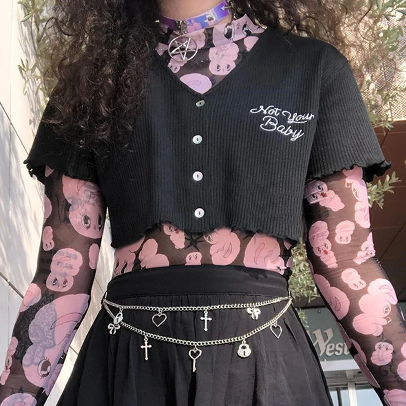Готический темно-черный гранж свободные готические футболки винтажные пуговицы укороченный топ с вышивкой рюшами v-образным вырезом Модные женские футболки панк