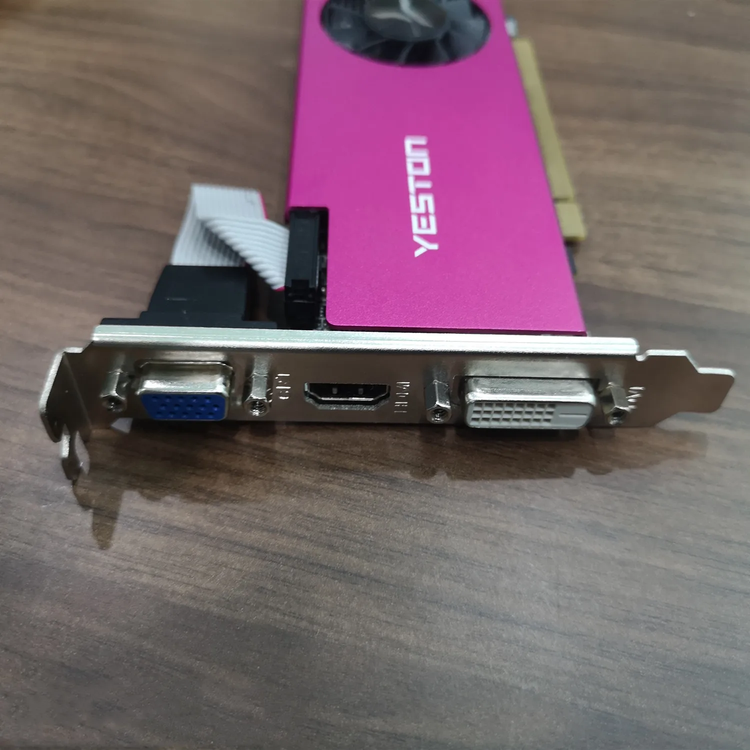  Yeston Radeon Single Slot RX550 4GB GDDR5 PCI Express 3.0 DirectX12 Graphics Card VGA+HDMI+DVI-D Gr