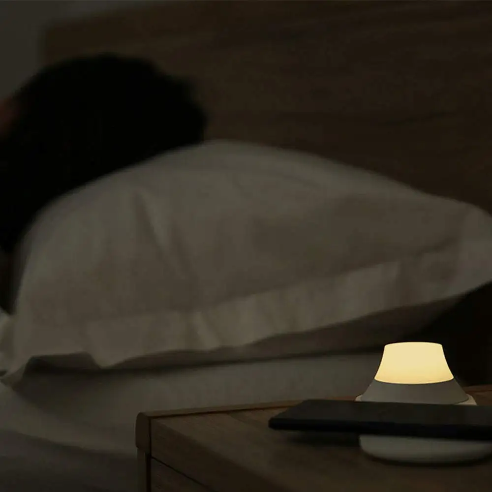 Xiaomi Yeelight 7.5W/10W Wireless Charging Led Night Light with Warm Eye Color Temperature,Fast Charging For iPhone Samsung
