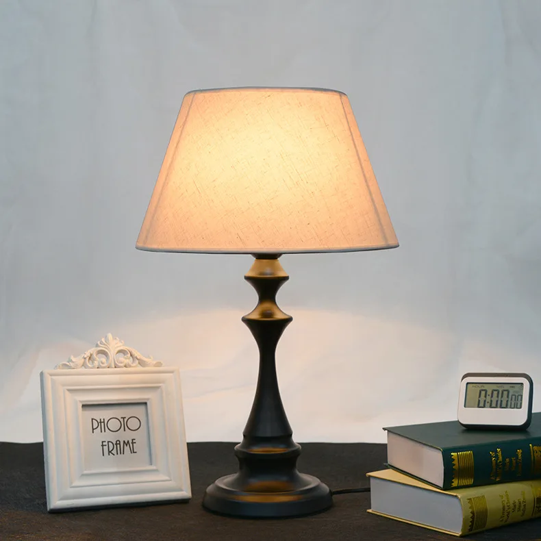 

Wholesale Bedroom Bedside Lamp Living Room Simple Fashion Warm Modern Simple Creative Romantic American-Style Lamp